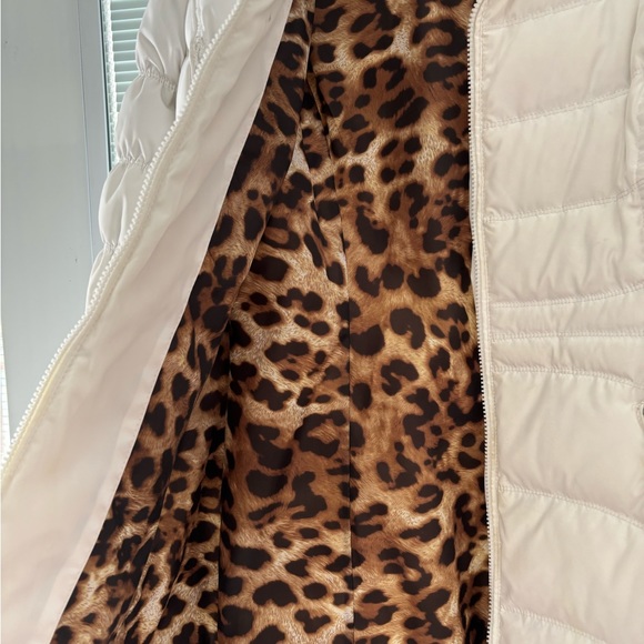 Ladies winter coat with fur trim and hood - Picture 7 of 10